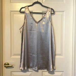 Shimmery swing tank